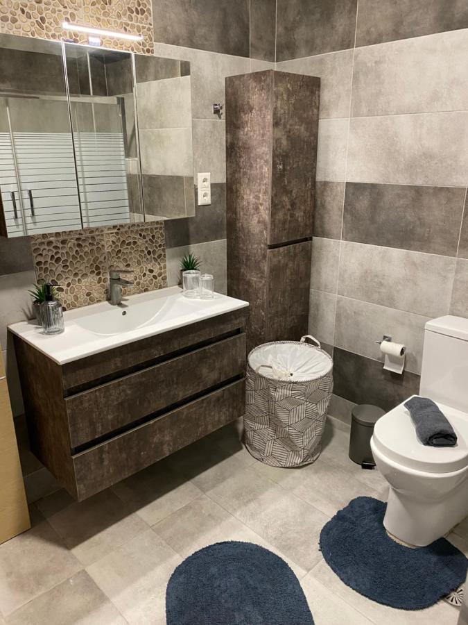 Olive Hill Apartment Karpofora Екстериор снимка