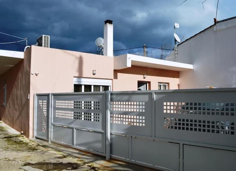 Olive Hill Apartment Karpofora Екстериор снимка